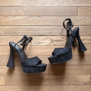 Shoedazzle Black platform heels with a touch of grunge charm